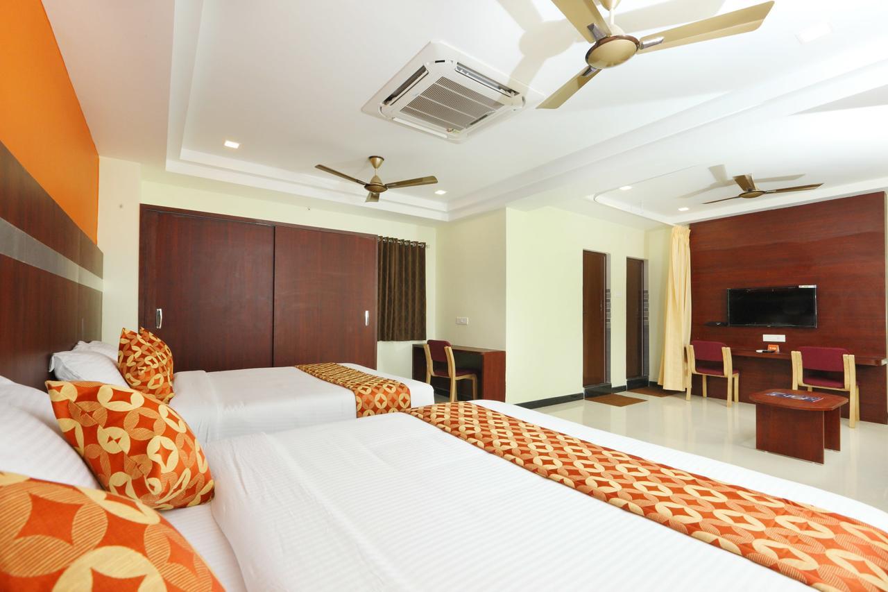 Oyo 15115 Hotel Ramcharan Residency Тирупати Экстерьер фото