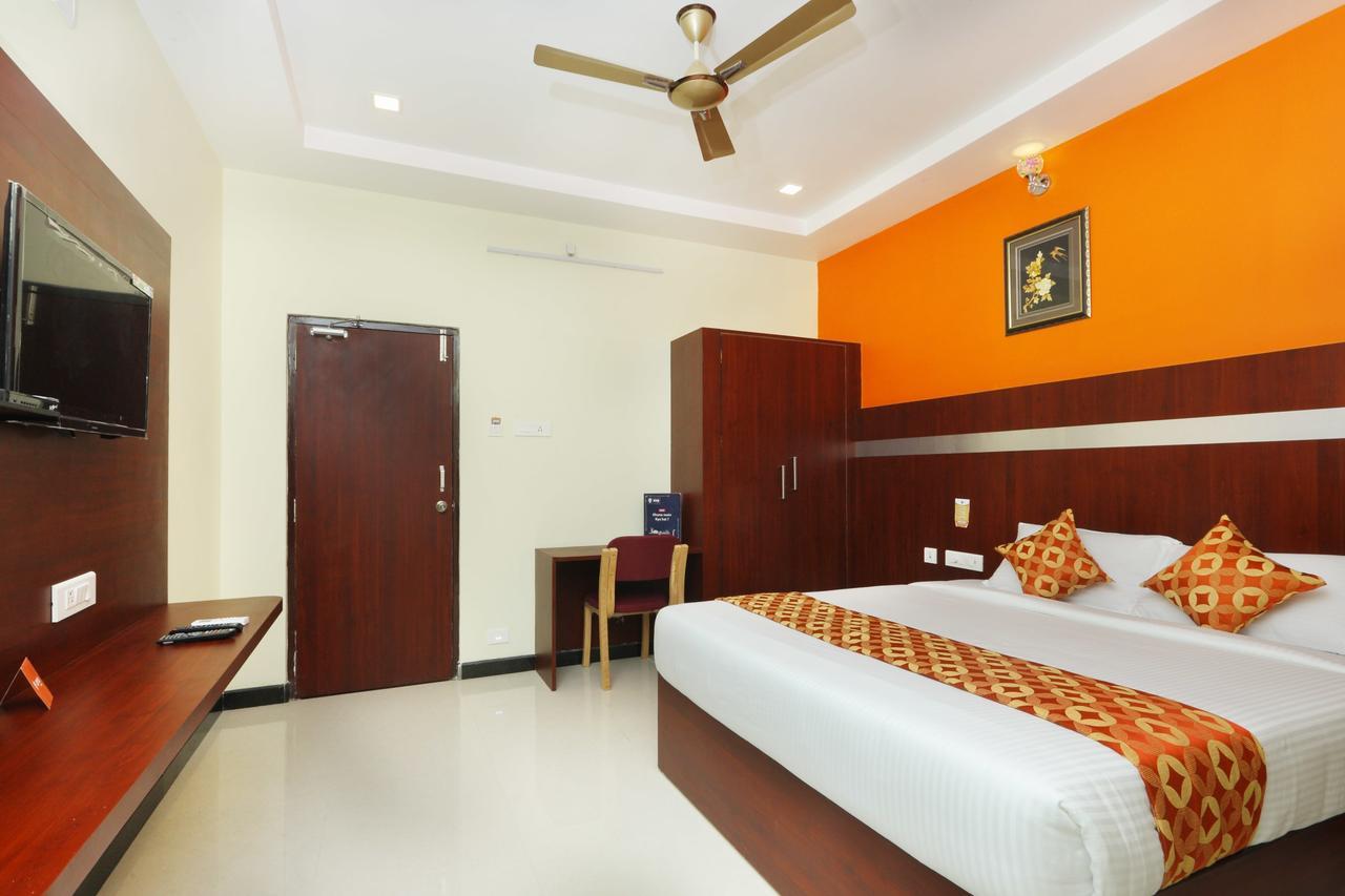 Oyo 15115 Hotel Ramcharan Residency Тирупати Экстерьер фото